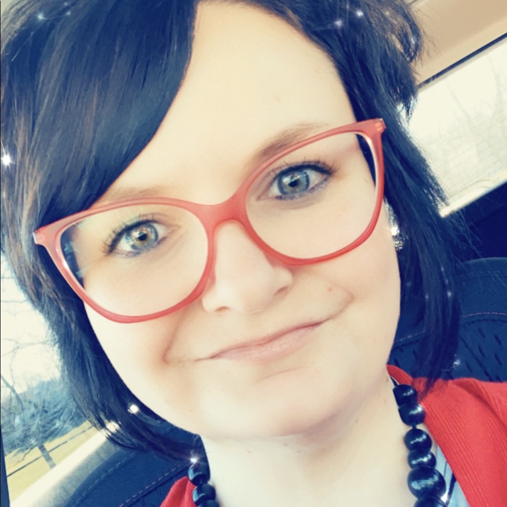 Meet your Posher, Katelyn